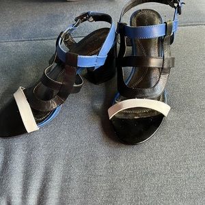 Tahari sandals. Size 7. Lightly worn only a few times.